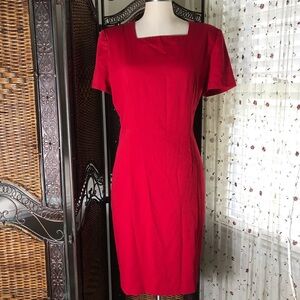 Donna Ricco Vibrant Red Square-Neck Midi Dress